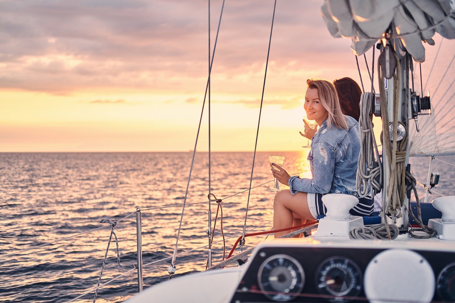 OK Wine-Tasting-ON-A-SAILING-BOAT-Taste-of-Crete